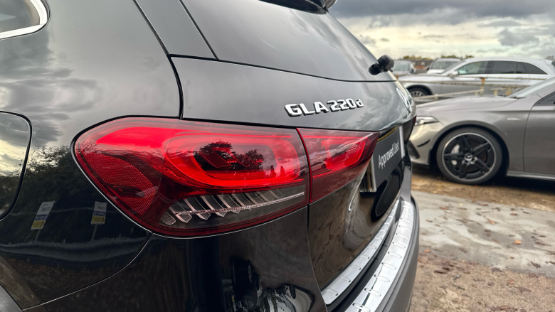 Mercedes-Benz GLA 220d 4Matic AMG Line 5dr Auto Diesel Hatchback